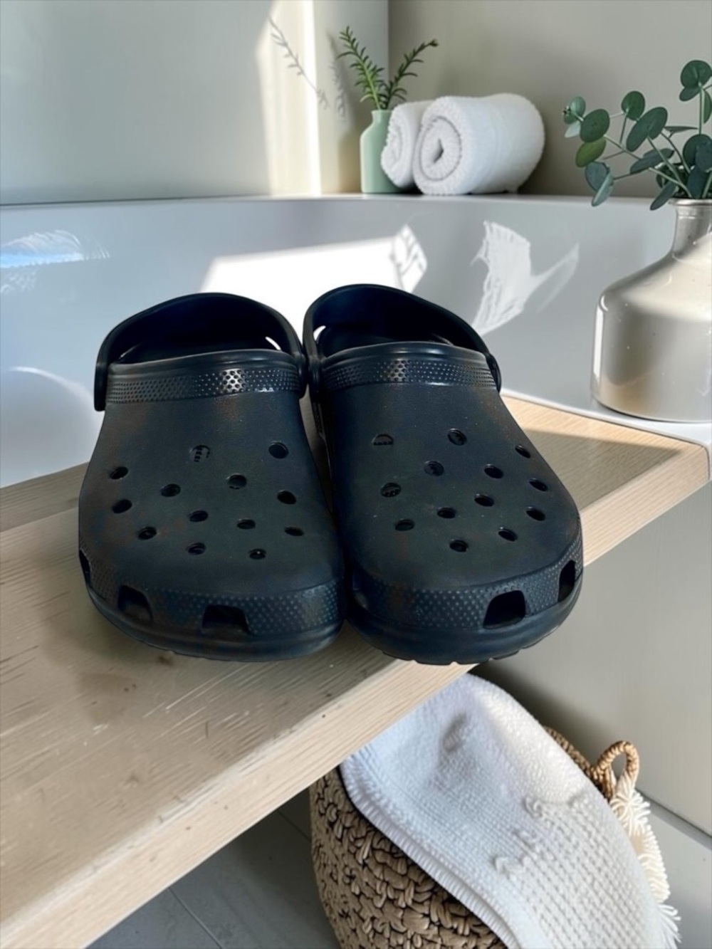 Crocs Classic Clog – Black – M8 W10 — Women’s Size 10 (EUC) - Picture 7 of 15
